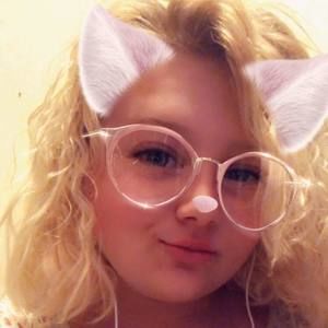 Meet your Posher, Angelina